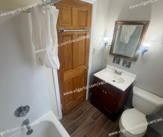 Building Photo - 8137-8137 Hohman Ave