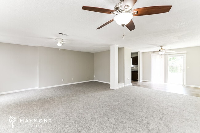 Building Photo - 119 Coachman Ln