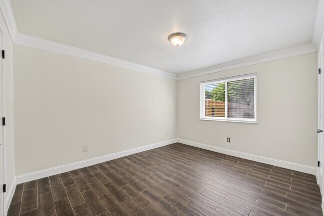 Building Photo - 13010 Abalone Way