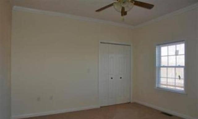 Building Photo - Christiansburg, 3 BR / 2.5 BA, Available March 16th