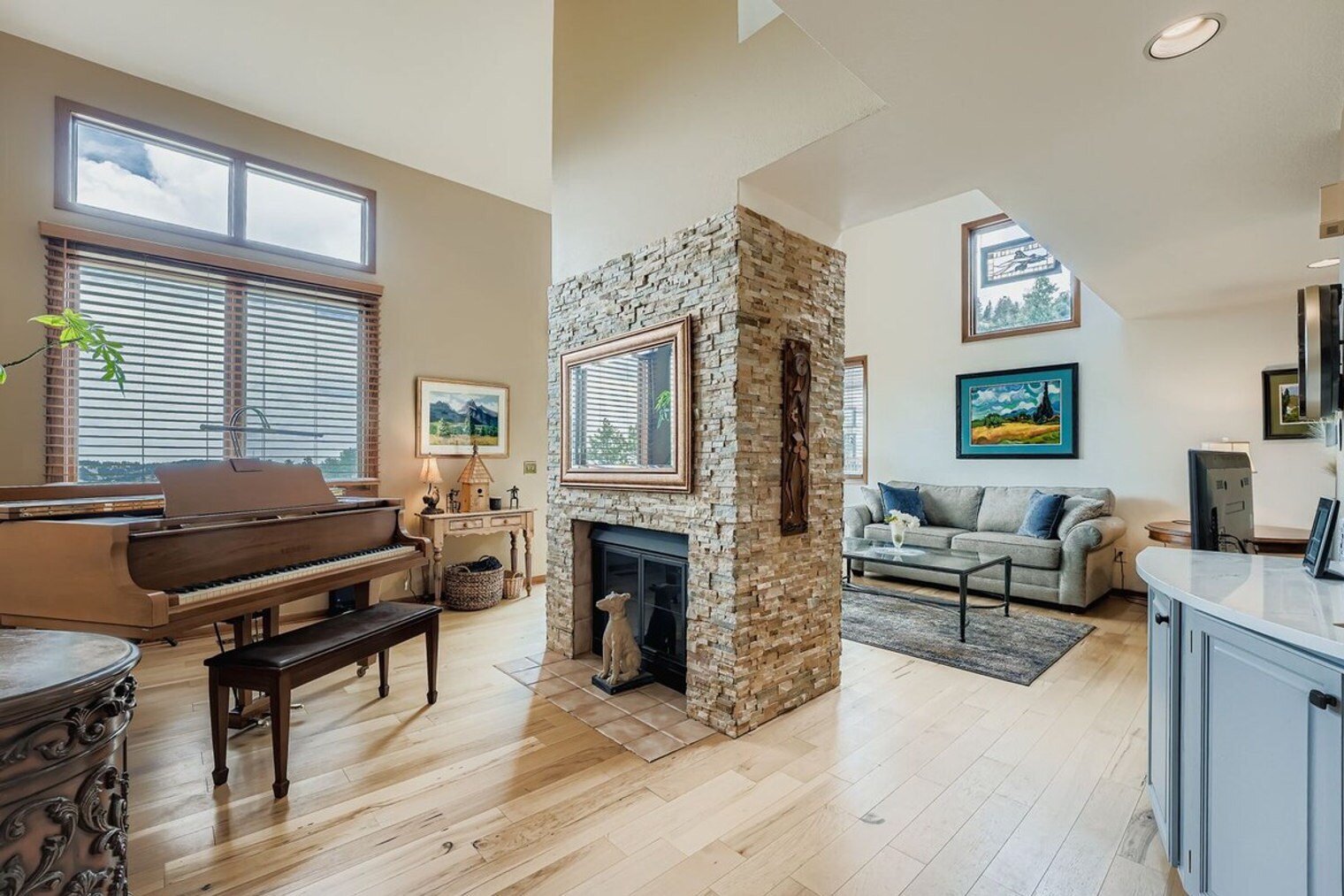 Building Photo - 776 Chimney Creek Dr