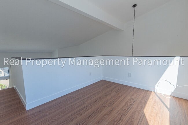 Building Photo - Spectacular 2 Bedroom, 2 Bath Condo with Large Loft flex-space