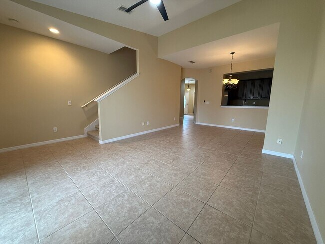 Building Photo - 3/2.5 townhome in Sanford! AVAILABLE MARCH 16th!