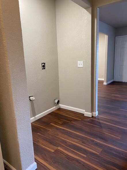 Building Photo - 6339 Aspen Farm