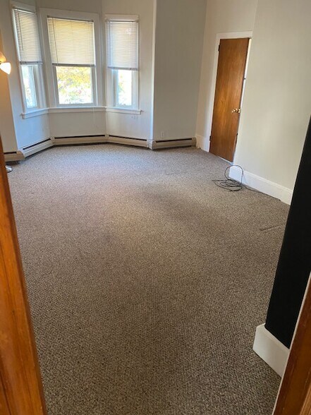 Building Photo - 55 Dane St