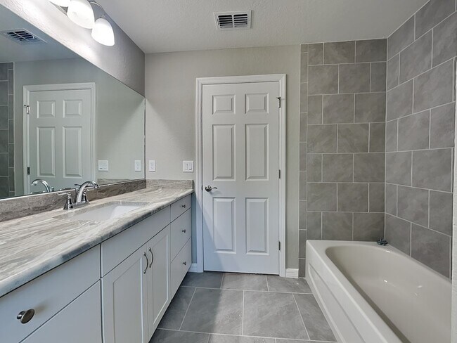 Building Photo - 19955 SW 96th Ln