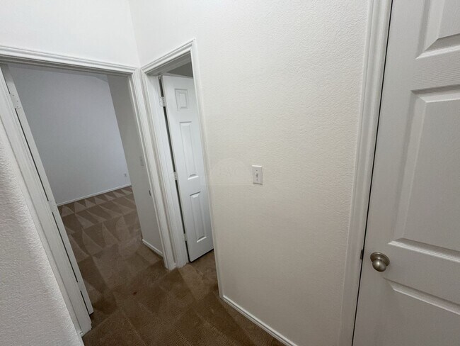 Building Photo - 6212 Blayney Dr