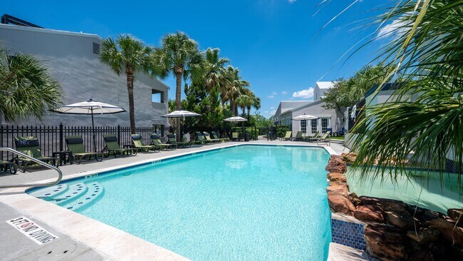 Building Photo - 16100 Henderson Pass