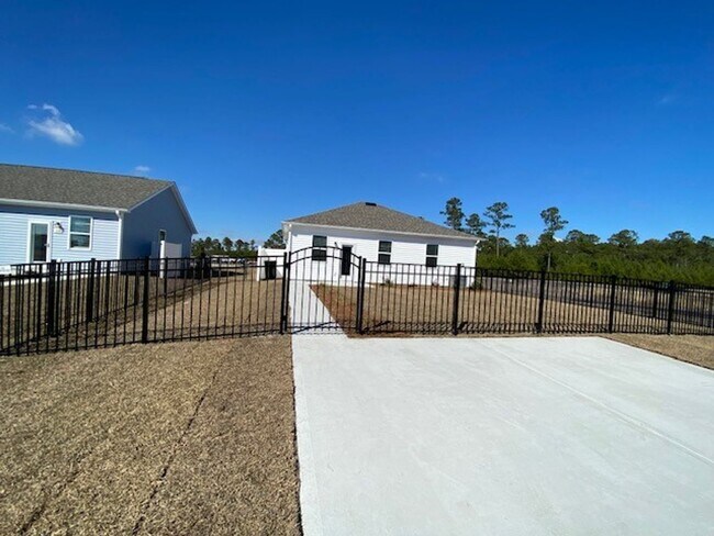 Building Photo - Brand new home located in Blake Farm