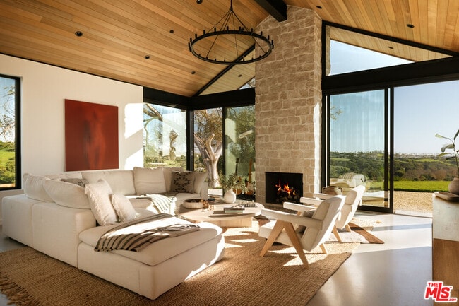 Building Photo - 5792 Calpine Dr