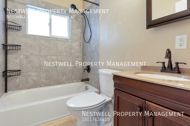 Building Photo - $250.00 OFF 1ST MONTH´S RENT - Charming 3-...