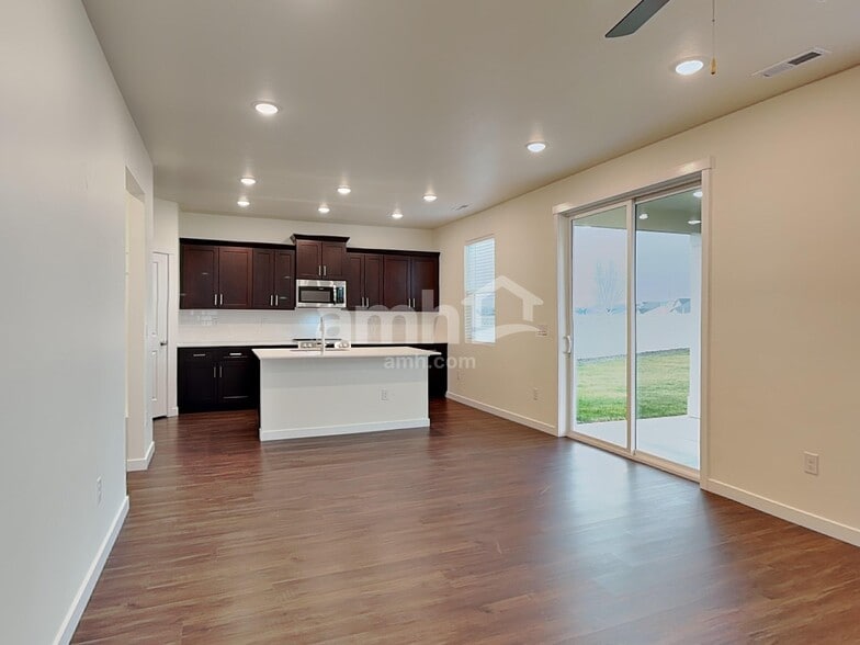 Building Photo - 9534 W Bowie Ct