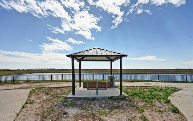 Building Photo - 203 Chapel Beck Dr