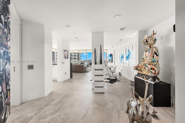 Building Photo - 450 Alton Rd