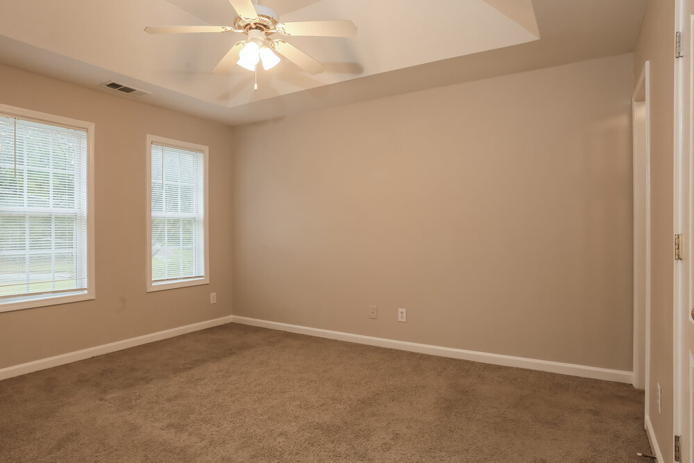 Building Photo - 9490 Pebble Creek Ct