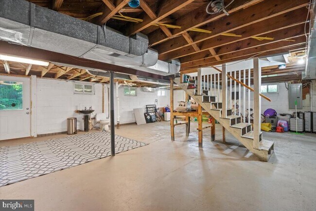 Building Photo - 4842 Park Ave