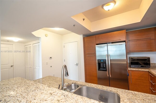 Building Photo - 2641 N Flamingo Rd