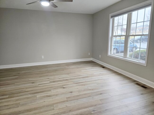 Building Photo - 3600 Old Forest Rd