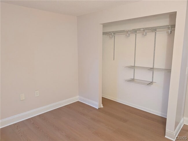 Building Photo - 273 Watertree Dr