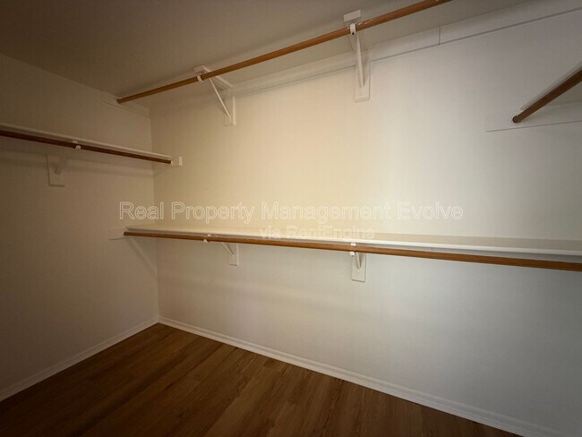 Building Photo - 16838 S 20th Pl