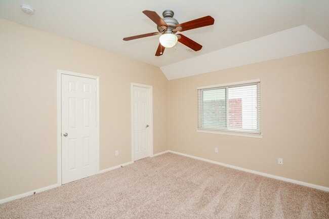Building Photo - 22303 Bridgehaven Dr