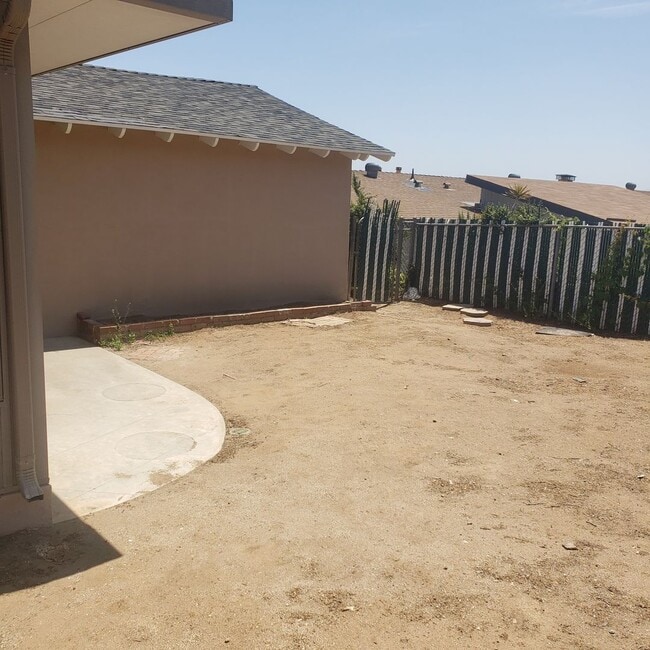 Building Photo - 7329 Sebastian Ave