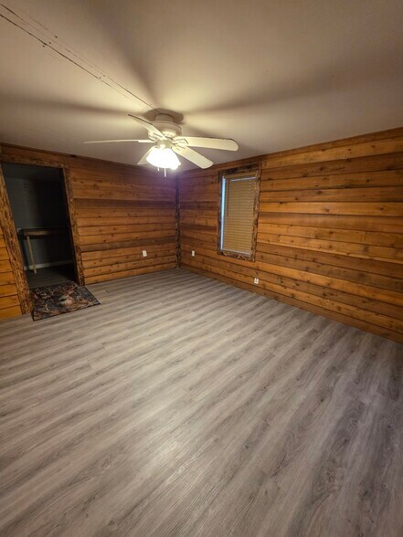 Building Photo - 21 Water St