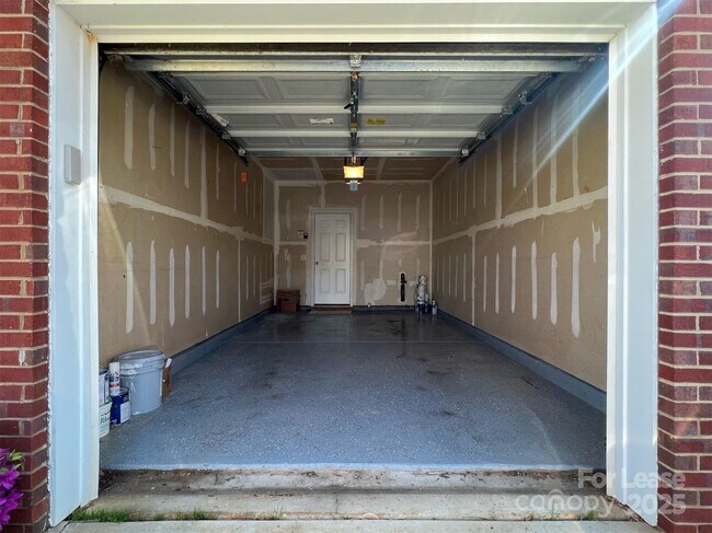 Building Photo - 12211 Stratfield Pl Cir