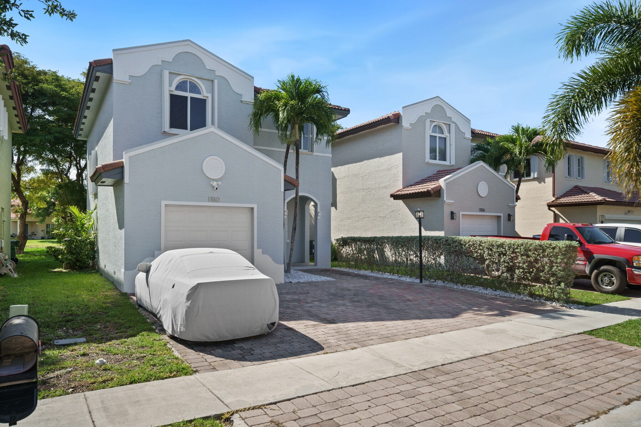 Building Photo - 1180 NE 41st Ave