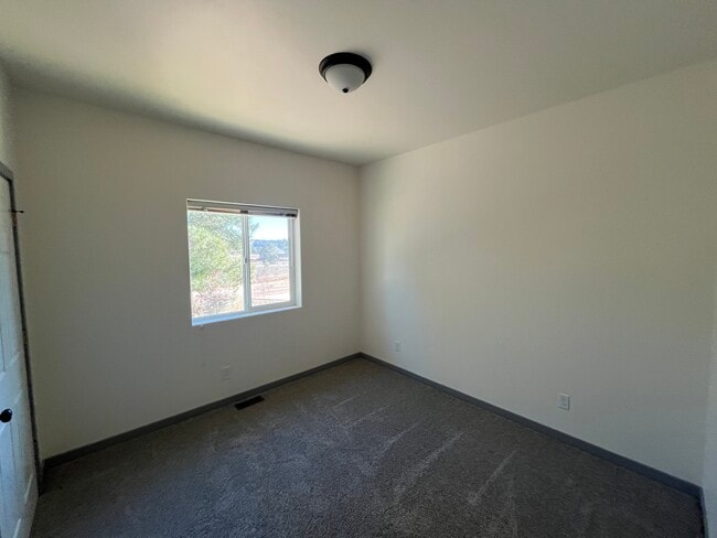 Building Photo - 1223 Trails Blvd