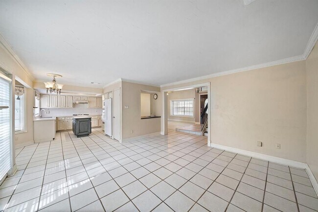 Building Photo - 7803 Goldengrove Dr