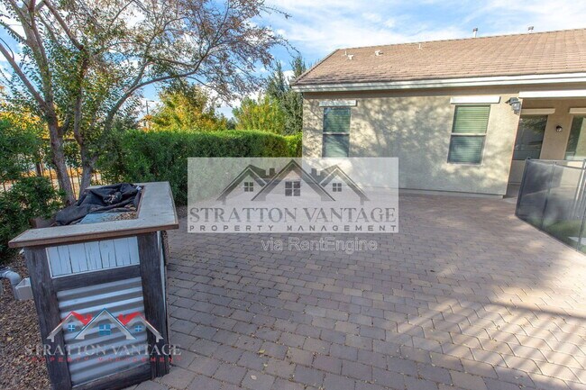 Building Photo - 20309 E Avenida Del Valle