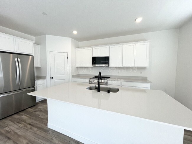 Building Photo - 4614 Jema Wy
