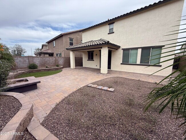 Building Photo - 12038 W Briles Rd