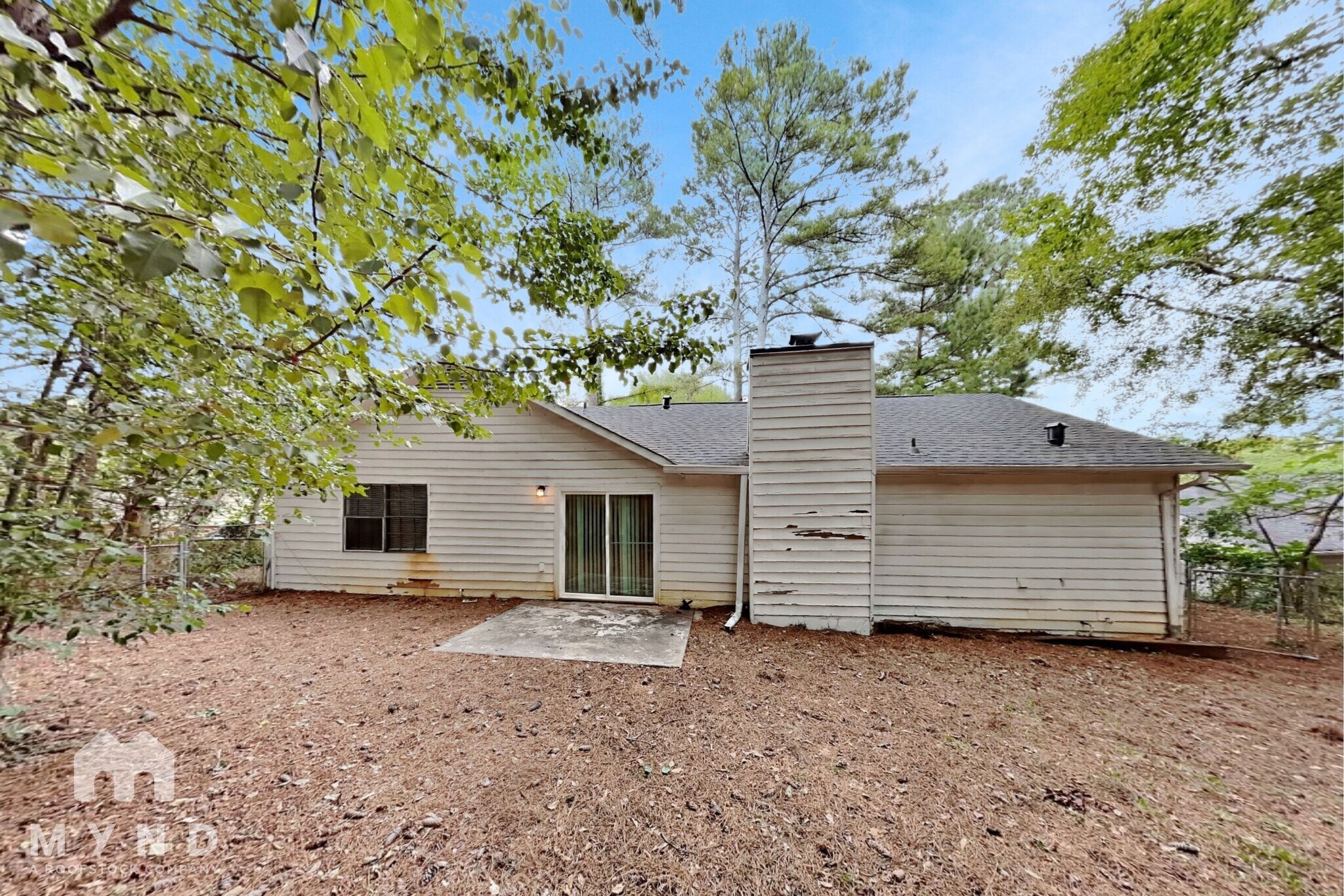 Building Photo - 3047 Brook Hollow Dr