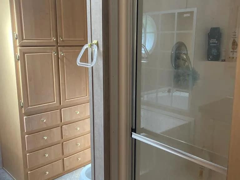 Building Photo - 37 Hubbard Ave