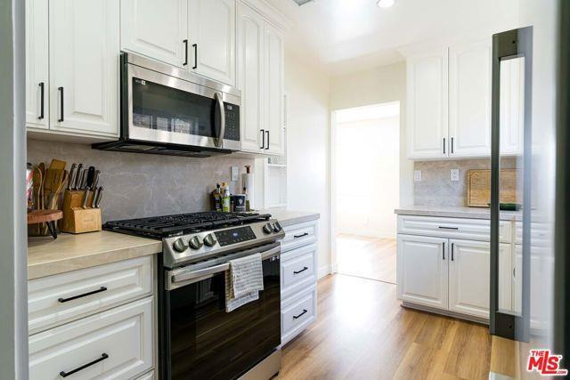 Building Photo - 12023 Collins St