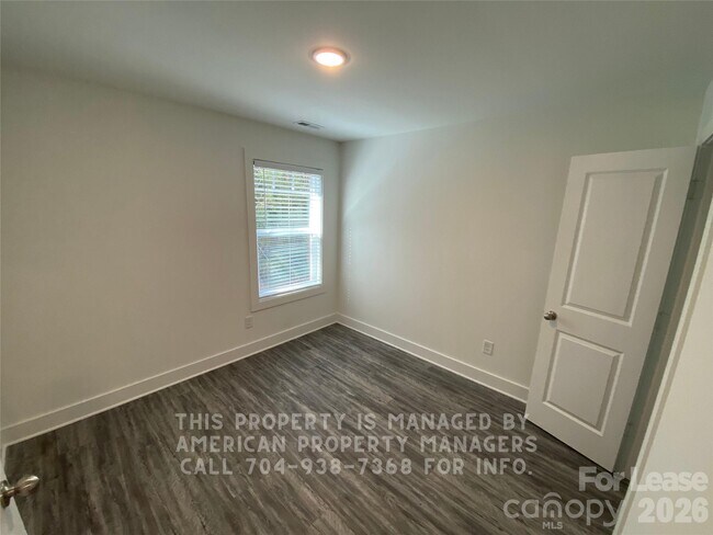 Building Photo - 650 Faith Dr SW