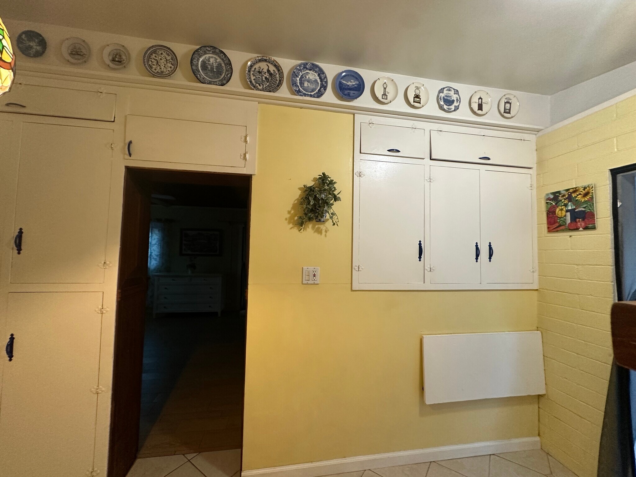 Building Photo - 325A Valle Vista Ave