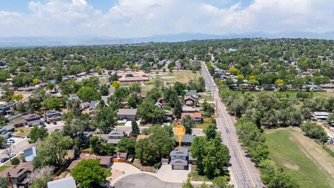 Building Photo - Available NOW! 3 Bedroom 1 Bath Beautiful Home in Arvada!
