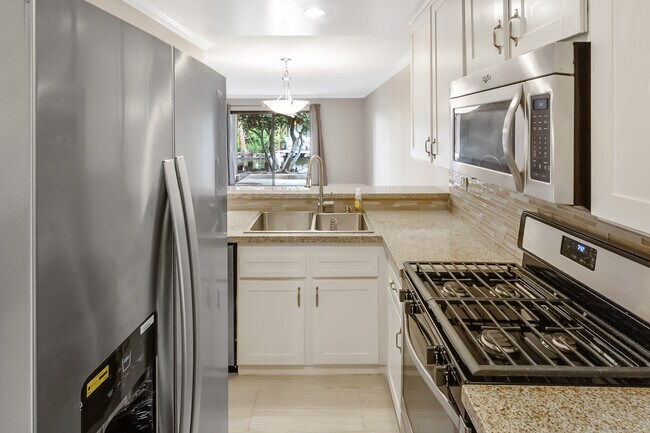 Building Photo - 386 Orange Blossom