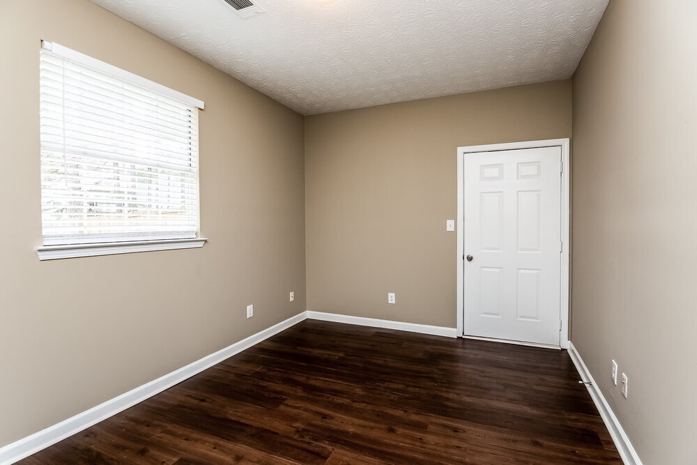 Building Photo - 505 Horseshoe Cir