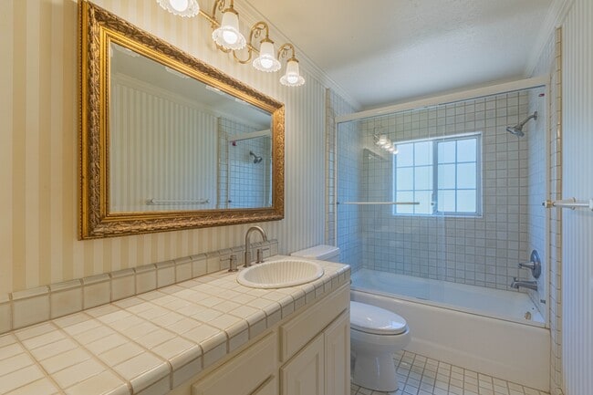 Building Photo - 17967 Berta Canyon Rd