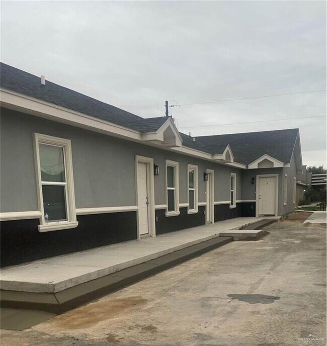 Building Photo - 11 Ricky Crossland