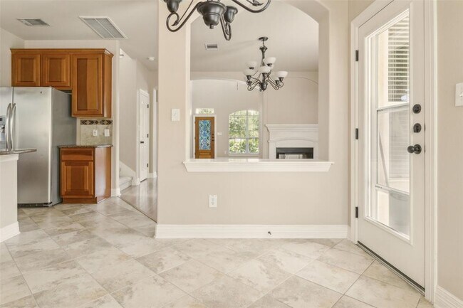 Building Photo - 15528 Interlachen Dr