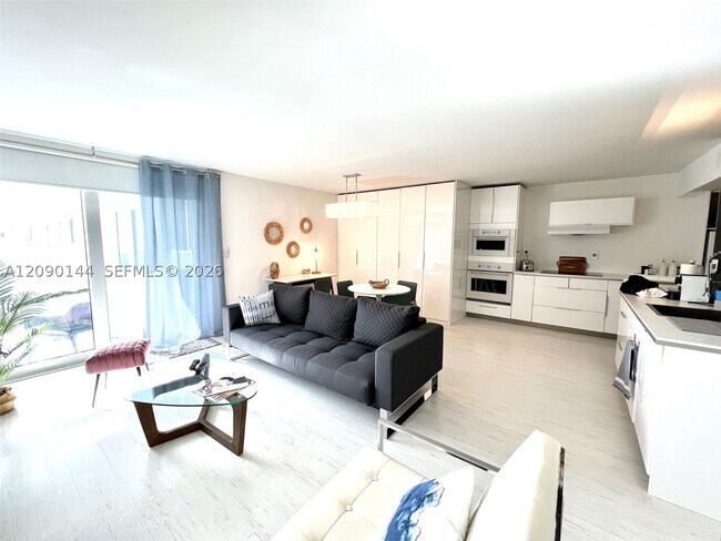Building Photo - 345 Ocean 525