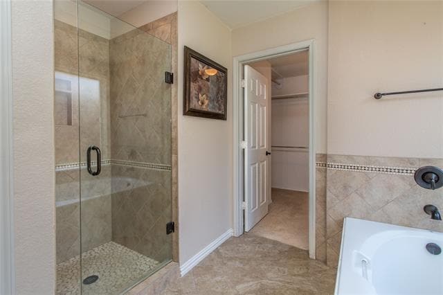 Building Photo - 8733 King Ranch Dr
