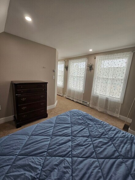 Building Photo - 1 Carpenter St