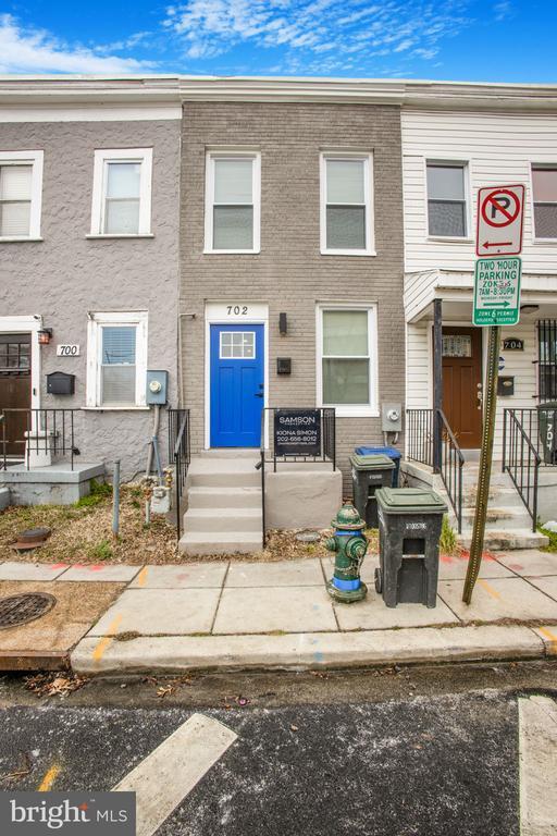 Building Photo - 702 19th St NE