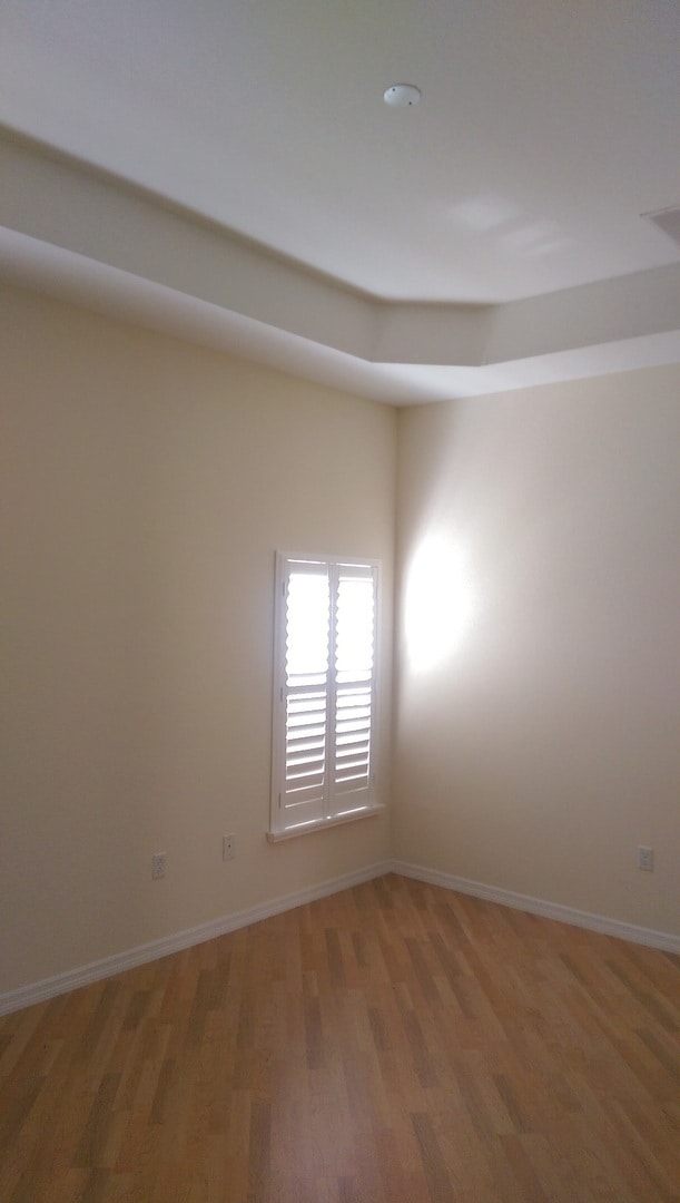 Building Photo - 3 bed, 2 bath 2 car garage
